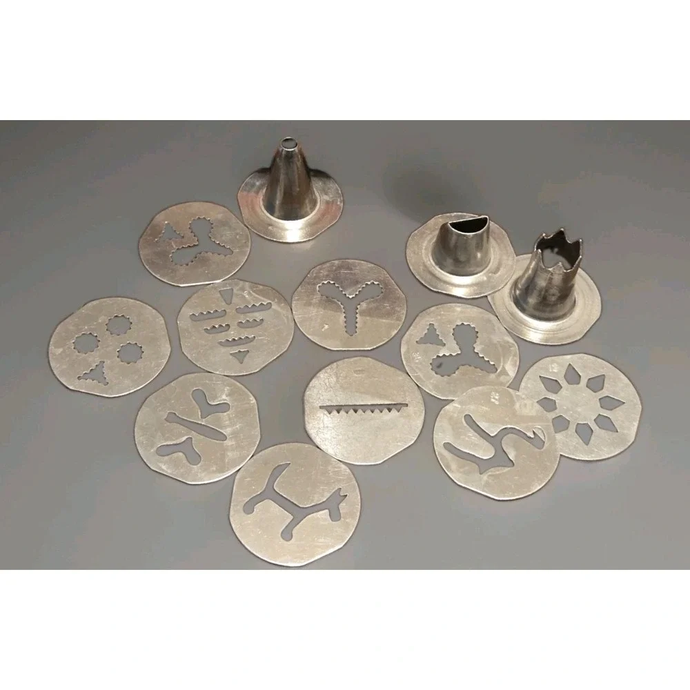 Vtg Mirro Cookie Cooky Pastry Press with 3 Tips 12 Discs Copper Aluminum 358-AM